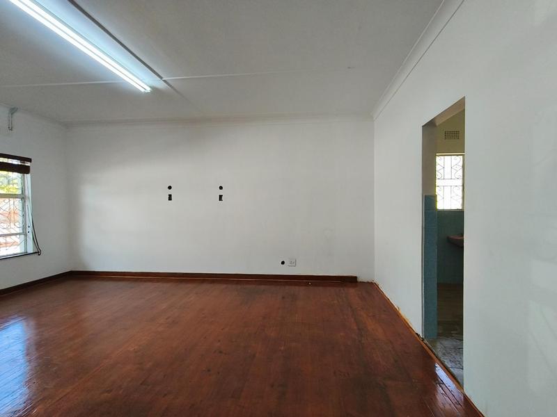 To Let Commercial Property for Rent in Mthata Eastern Cape